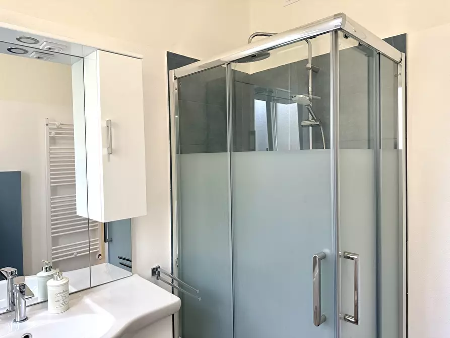 Immagine 38 di Trilocale in affitto  in Via XXV Aprile 1 a Arona