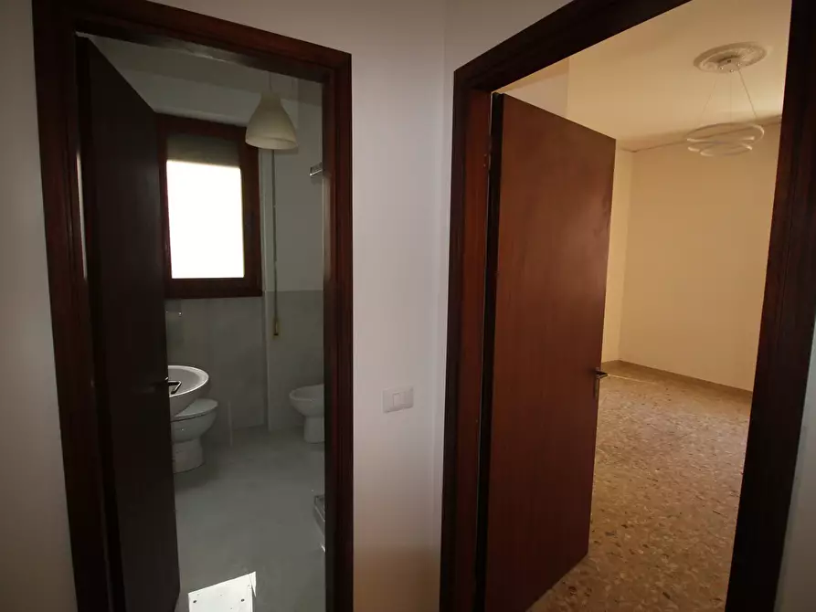 Immagine 11 di Trilocale in vendita  in Via Giuseppe Campani a Firenze