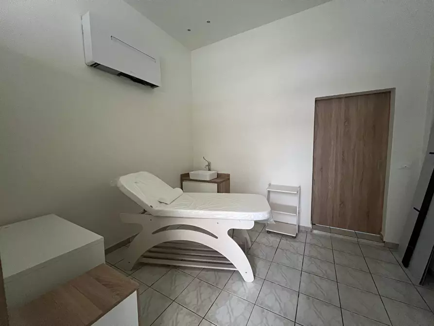 Immagine 1 di Ufficio in affitto  in Via di Santo Stefano in Pane a Firenze