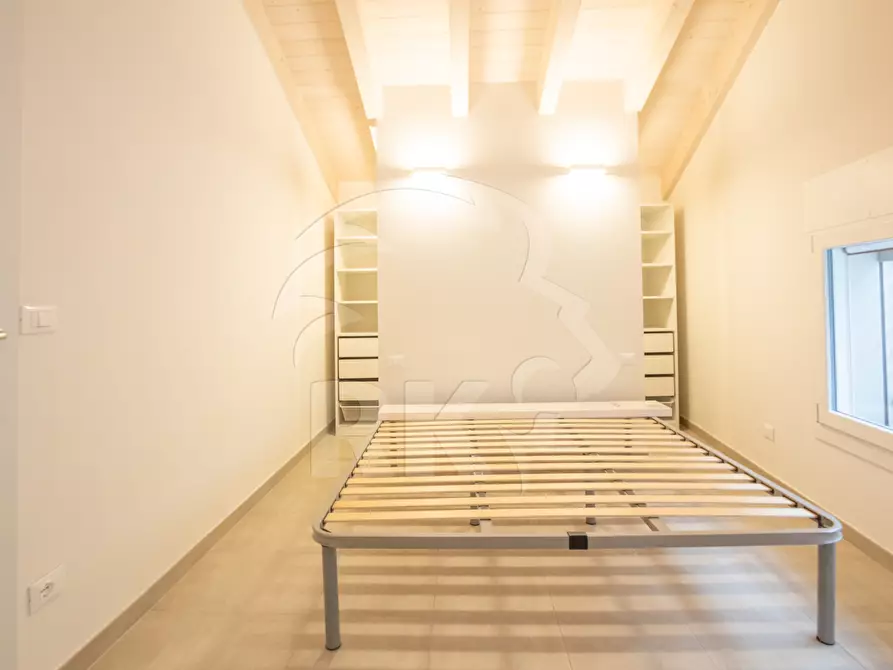 Immagine 15 di Trilocale in affitto  a Bologna