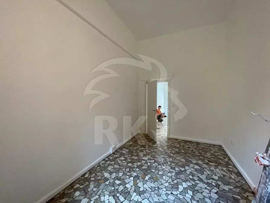 Immagine 31 di Locale commerciale in affitto  in via Milazzo a Bologna