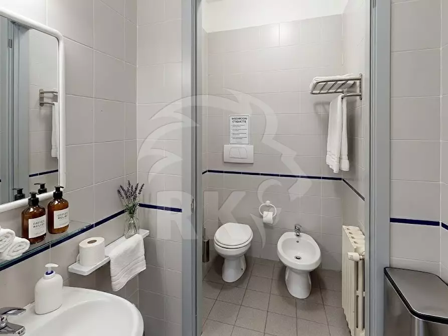 Immagine 3 di Ufficio in affitto  a Bologna