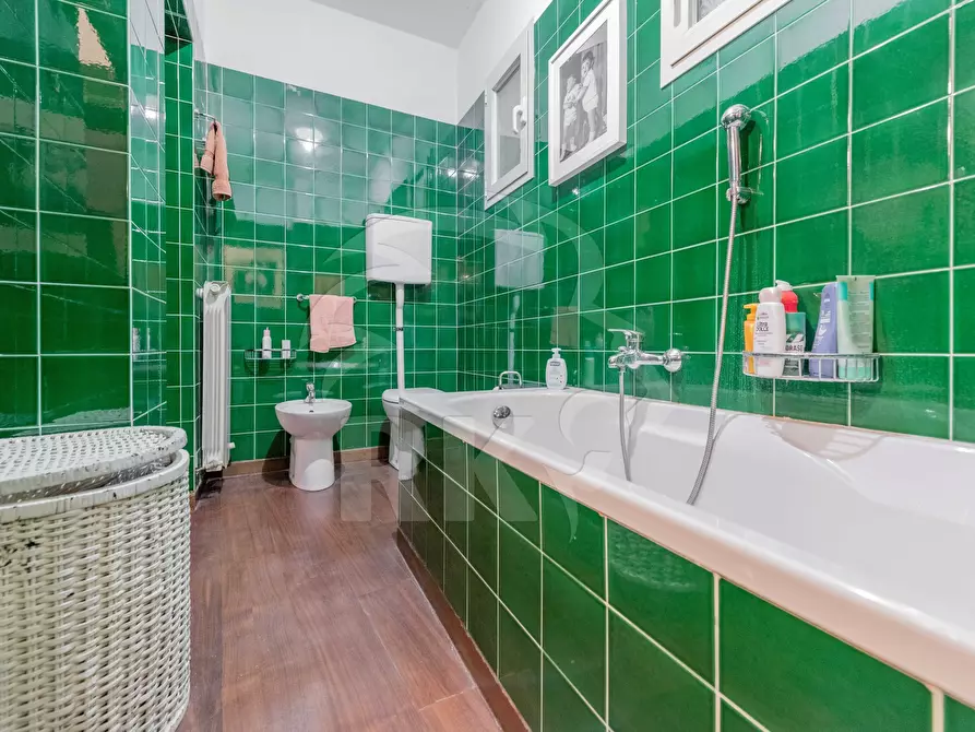 Immagine 10 di Trilocale in affitto  a Bologna