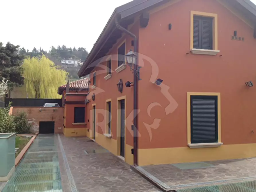 Immagine 9 di Villa in vendita  in Via Dotti 16 a Bologna