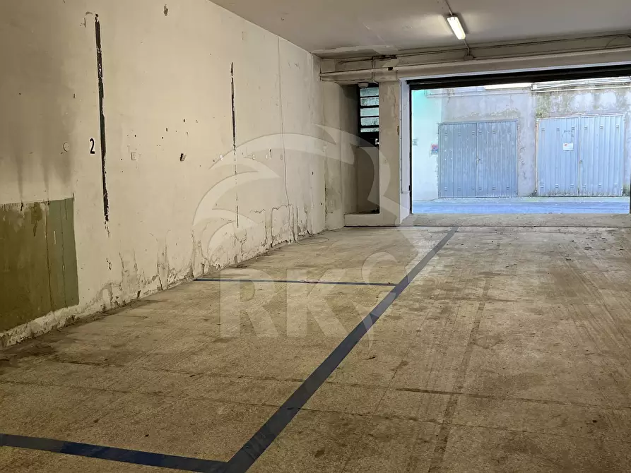 Immagine 3 di Garage in affitto  in via del rondone 1 a Bologna