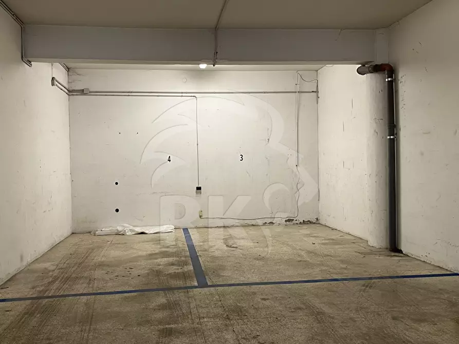 Immagine 4 di Garage in affitto  in via del rondone 1 a Bologna