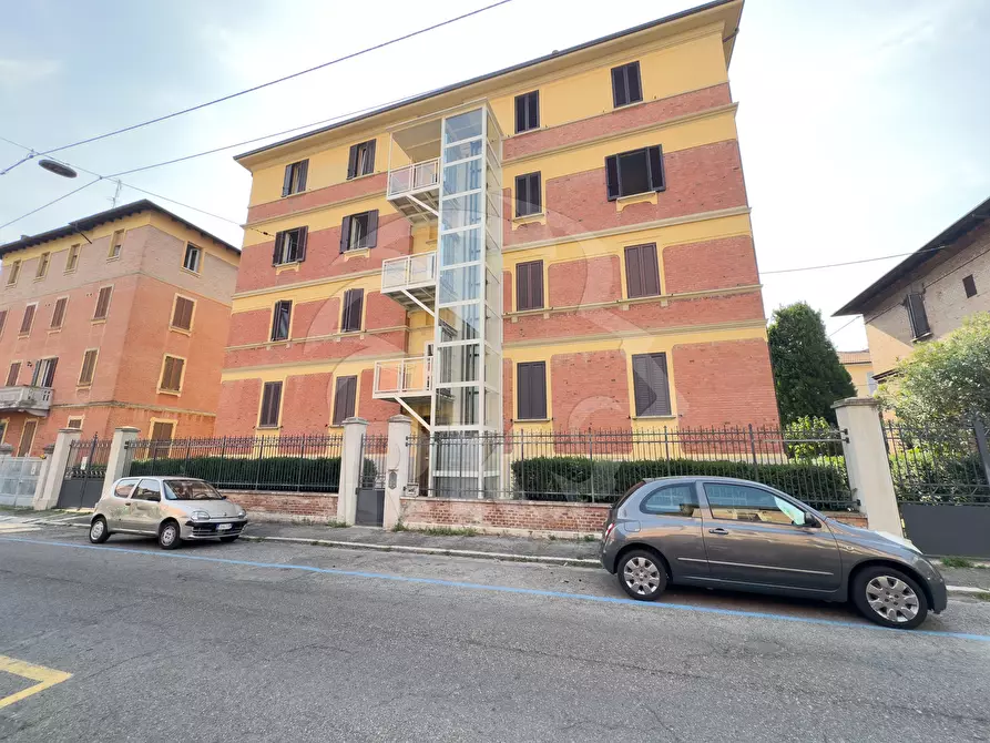 Immagine 30 di Quadrilocale in affitto  in Via Luigi Valeriani 58 a Bologna