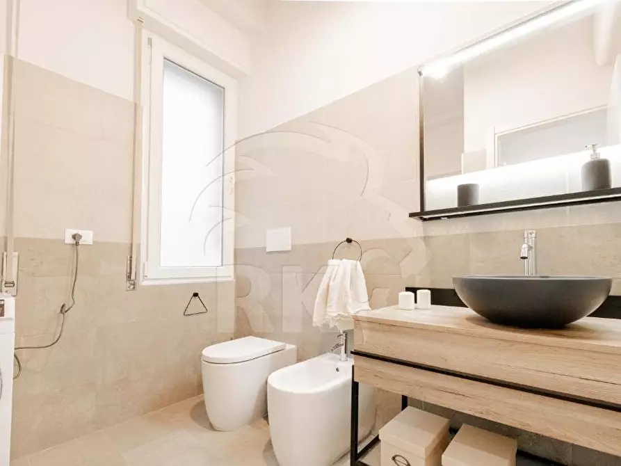 Immagine 7 di Trilocale in vendita  in Via Giovanni Amendola 12 a Bologna