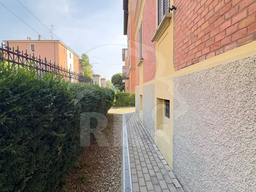 Immagine 29 di Quadrilocale in affitto  in Via Luigi Valeriani 58 a Bologna