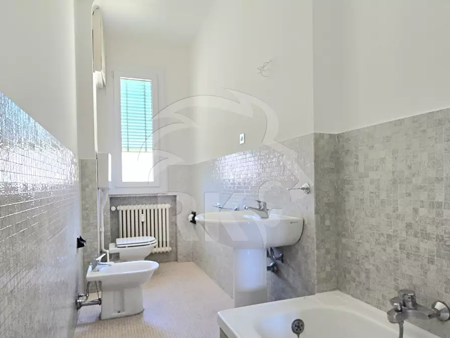 Immagine 17 di Quadrilocale in affitto  a Bologna