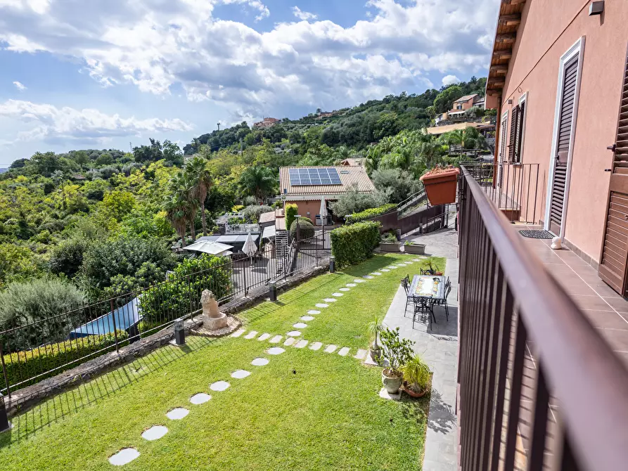 Immagine 47 di Villa in vendita  in Via Vincenzo Bellini 163 a Piedimonte Etneo