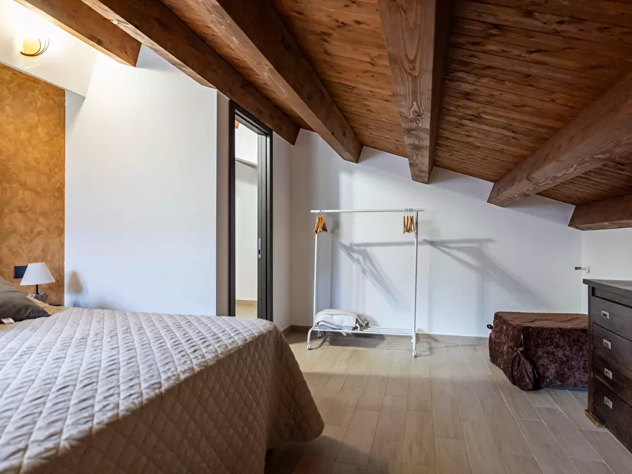 Immagine 106 di Villa in vendita  in Via Vincenzo Bellini 163 a Piedimonte Etneo