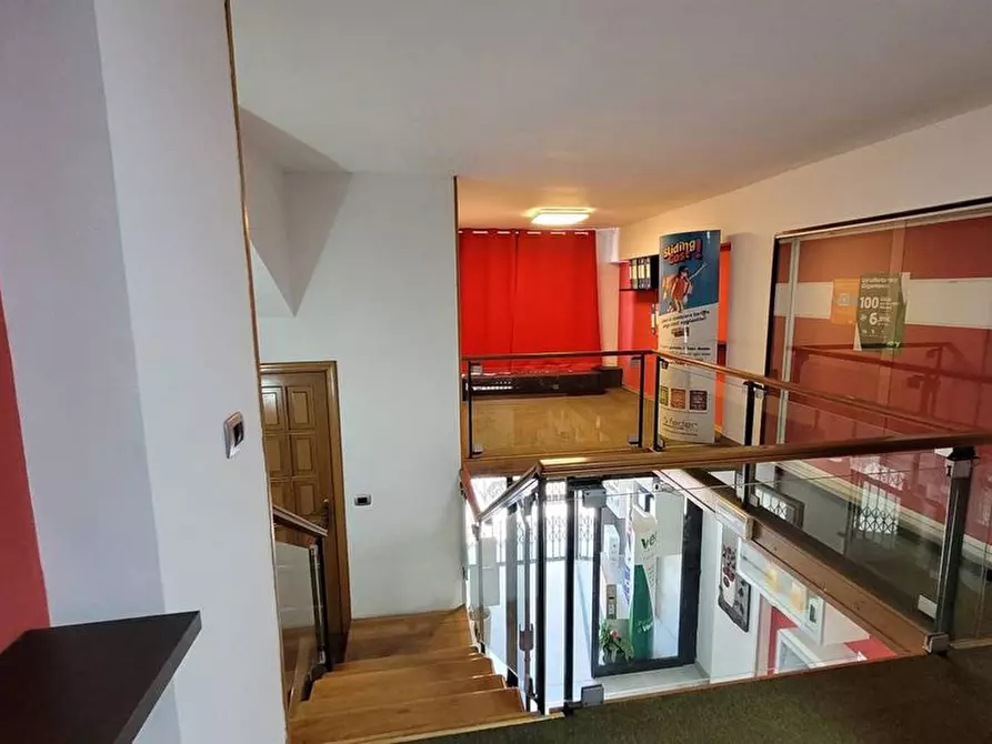 Immagine 4 di Locale commerciale in vendita  in via V.Emanuele 1740 a Canicattini Bagni