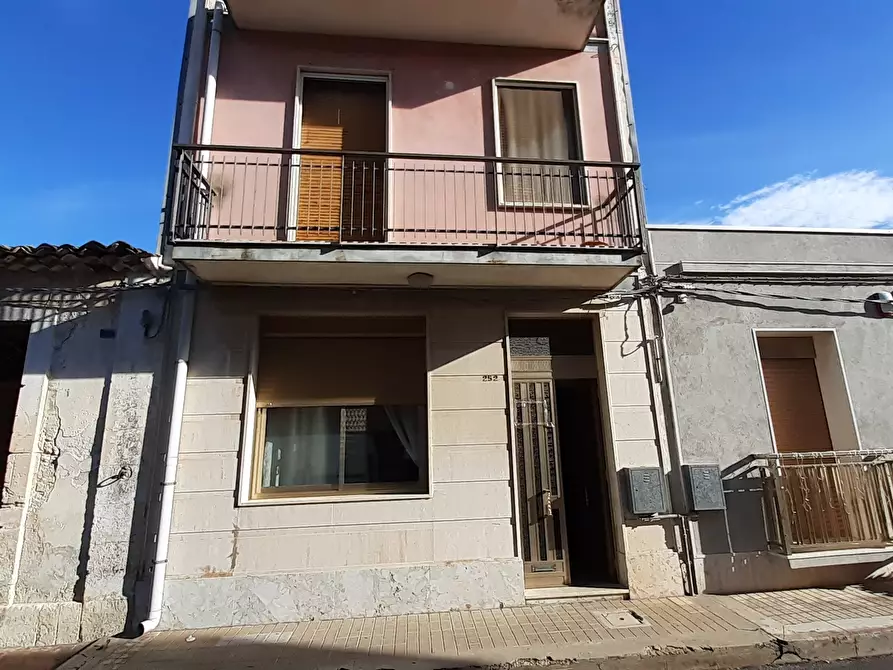 Immagine 1 di Casa indipendente in vendita  in Via Magenta 252252 a Canicattini Bagni