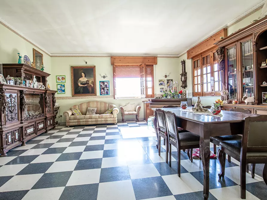 Immagine 31 di Villa in vendita  in Via delle Fornaci a Siracusa