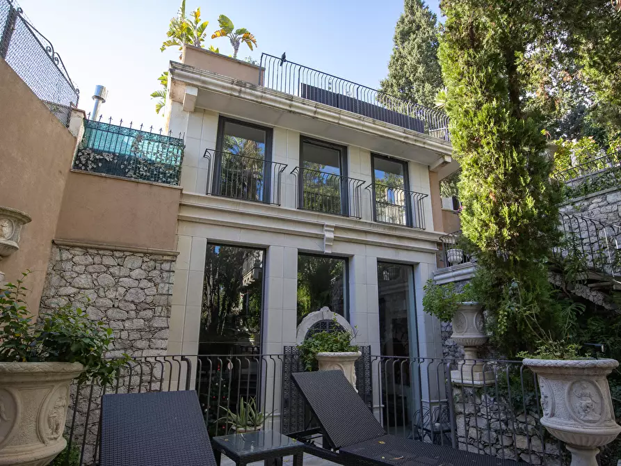 Immagine 60 di Villa in vendita  in Salita Giafari 25 a Taormina