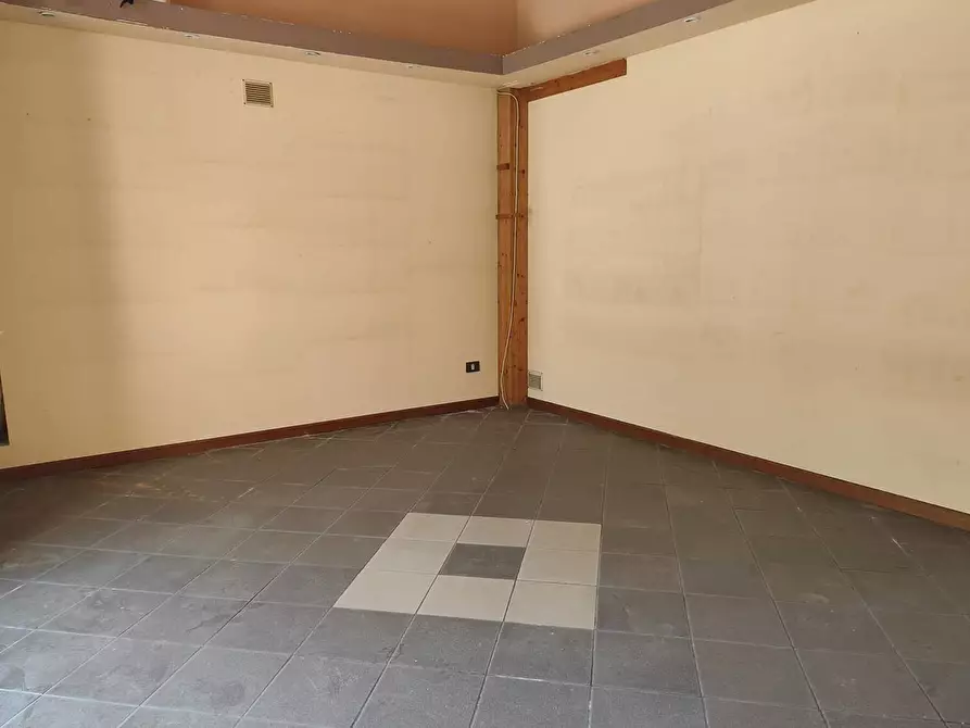 Immagine 6 di Locale commerciale in affitto  in Viale Tica 44 a Siracusa