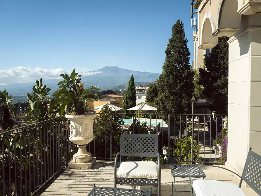 Immagine 94 di Villa in vendita  in Salita Giafari 25 a Taormina