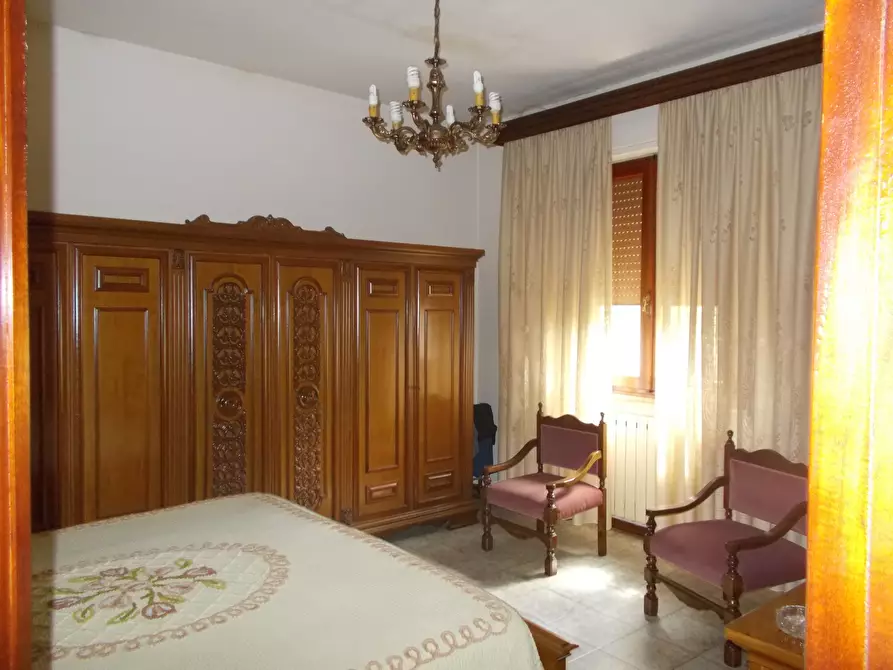 Immagine 8 di Villa in vendita  a Quarrata