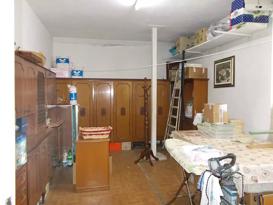 Immagine 17 di Villa in vendita  a Quarrata