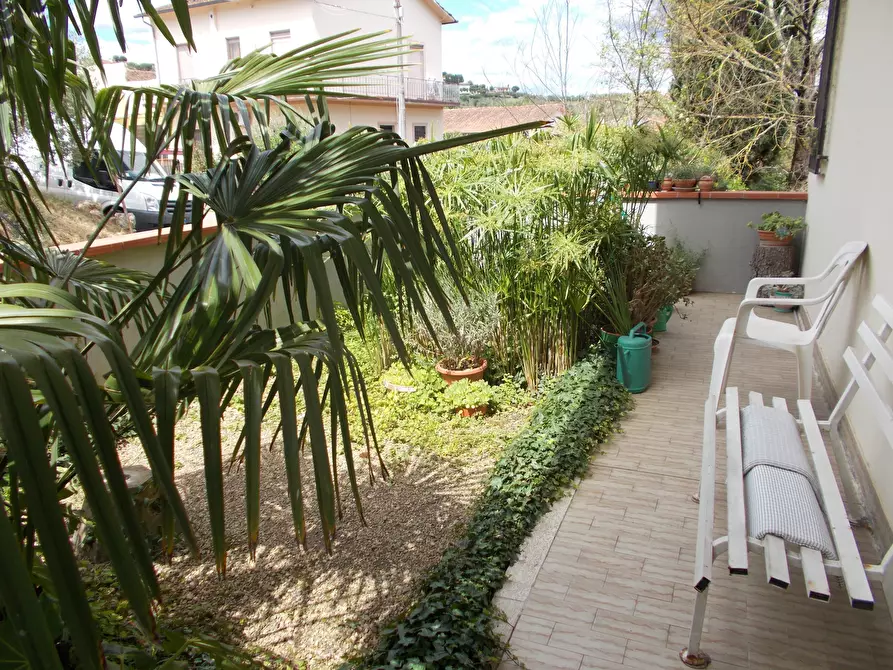 Immagine 11 di Villa in vendita  a Quarrata