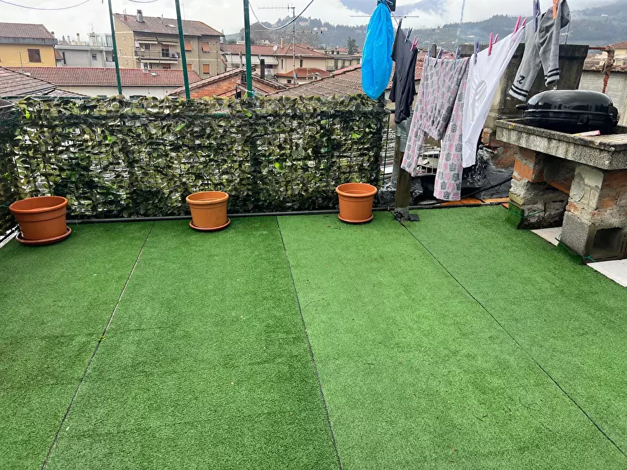 Immagine 11 di Appartamento in vendita  a Montemurlo