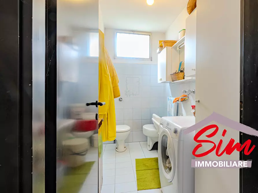 Immagine 16 di Villa in vendita  in Via Roncaglione snc a Casalino