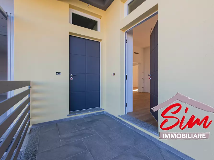 Immagine 2 di Trilocale in vendita  in Viale Roma sn a Casaleggio Novara