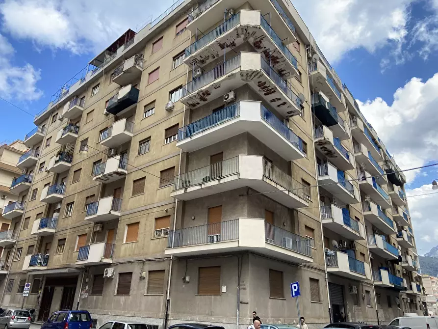 Immagine 1 di Appartamento in vendita  in Via Luigi Manfredi a Palermo