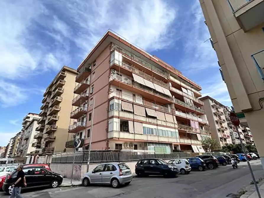 Immagine 1 di Quadrilocale in vendita  in Via Giacomo Alagna a Palermo