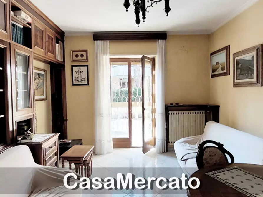 Immagine 3 di Trilocale in vendita  in Viale San Bartolomeo a Grottaferrata