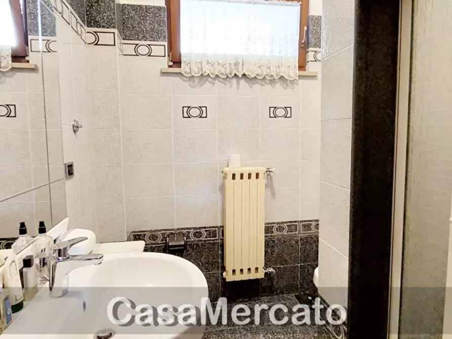 Immagine 29 di Trilocale in vendita  in Viale San Bartolomeo a Grottaferrata