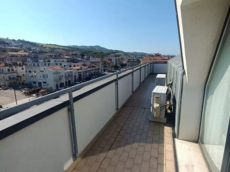 Immagine 7 di Ufficio in affitto  a San Benedetto Del Tronto