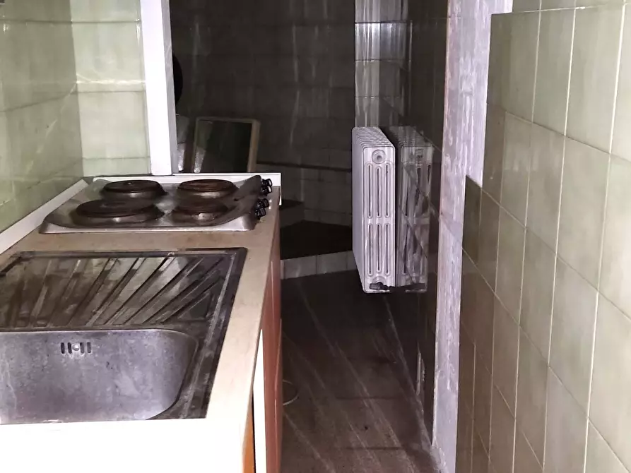 Immagine 10 di Locale commerciale in vendita  in via elpidien a Montegranaro