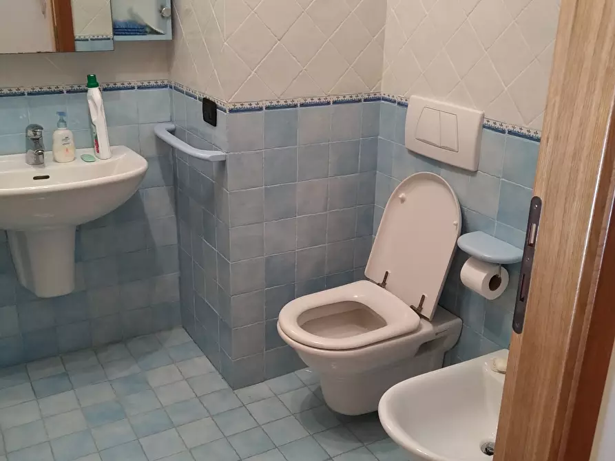 Immagine 10 di Casa indipendente in vendita  a Cossignano