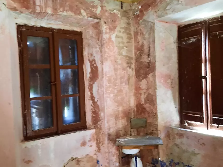 Immagine 28 di Rustico / casale in vendita  a Carassai