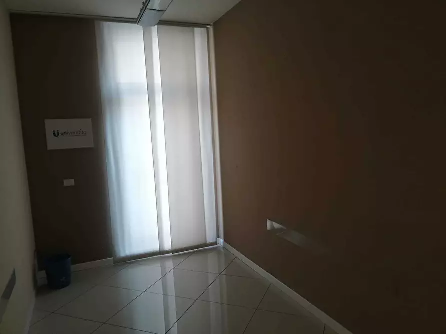 Immagine 5 di Ufficio in vendita  a San Benedetto Del Tronto