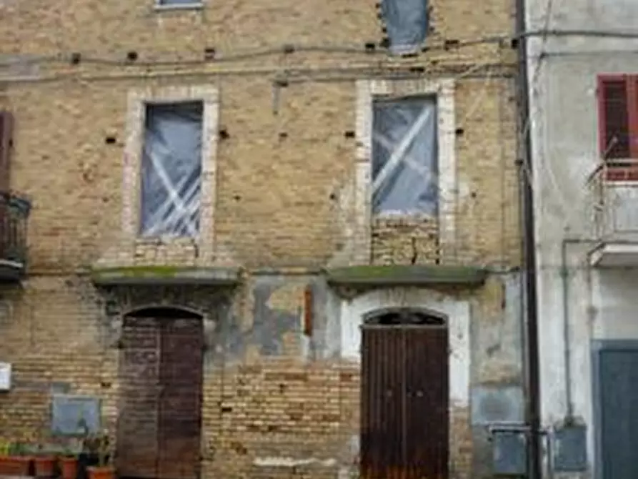 Immagine 2 di Casa indipendente in vendita  a Controguerra