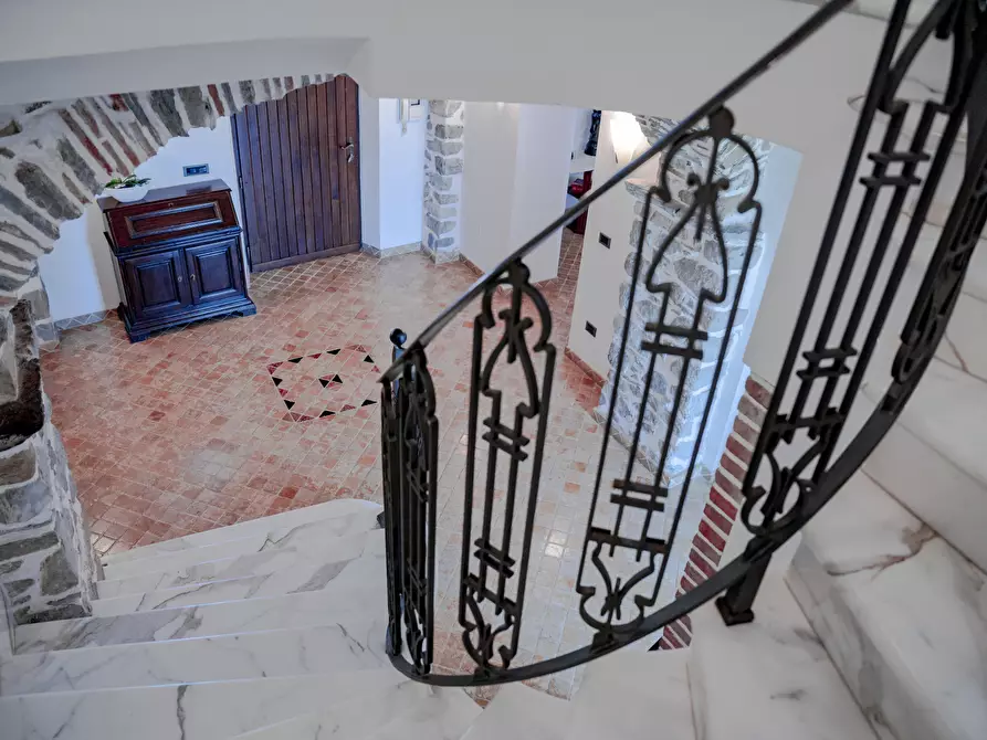 Immagine 37 di Casa indipendente in vendita  a Sarzana