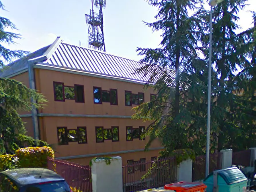 Immagine 2 di Palazzo in vendita  a Macerata