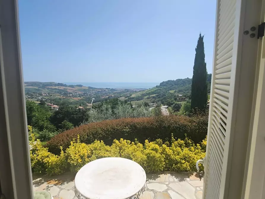 Immagine 38 di Villa in vendita  a San Benedetto Del Tronto