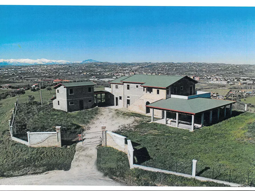 Immagine 3 di Casa indipendente in vendita  a Tortoreto