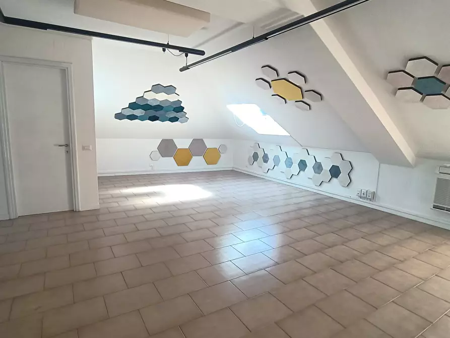 Immagine 2 di Ufficio in affitto  a San Benedetto Del Tronto