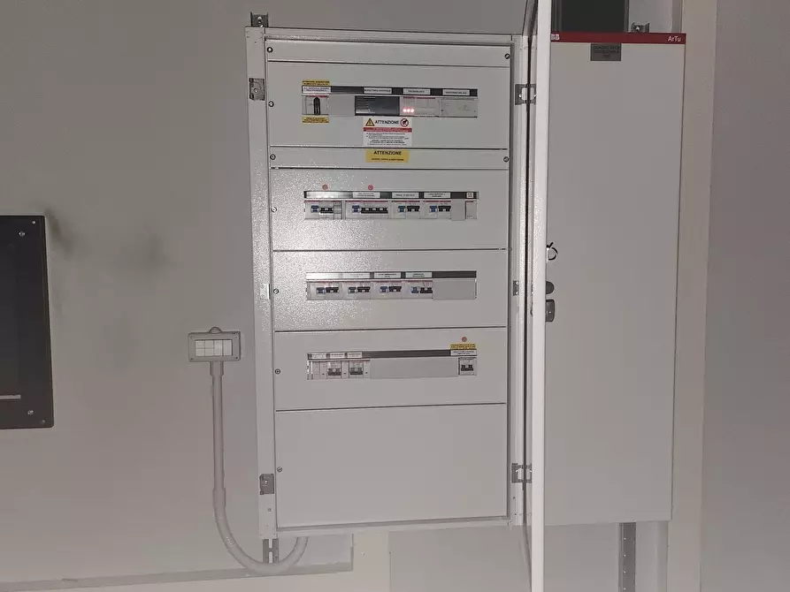 Immagine 31 di Palazzo in vendita  a Colonnella