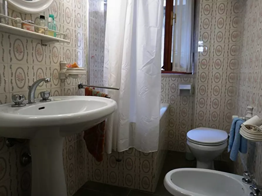 Immagine 80 di Casa indipendente in vendita  a Ascoli Piceno