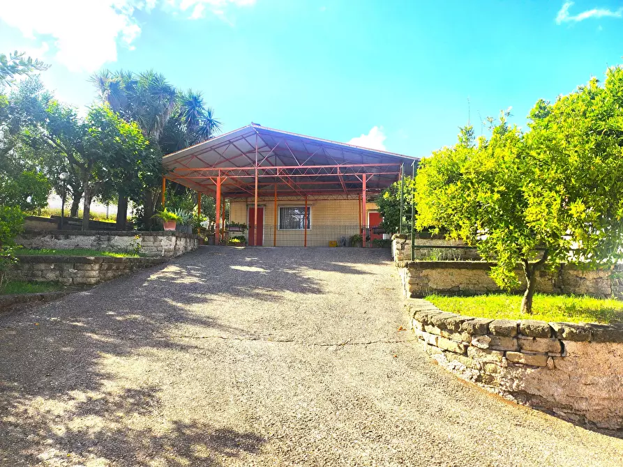 Immagine 20 di Capannone industriale in vendita  a Roma