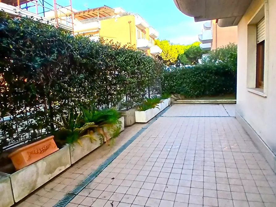 Immagine 81 di Appartamento in vendita  a San Benedetto Del Tronto