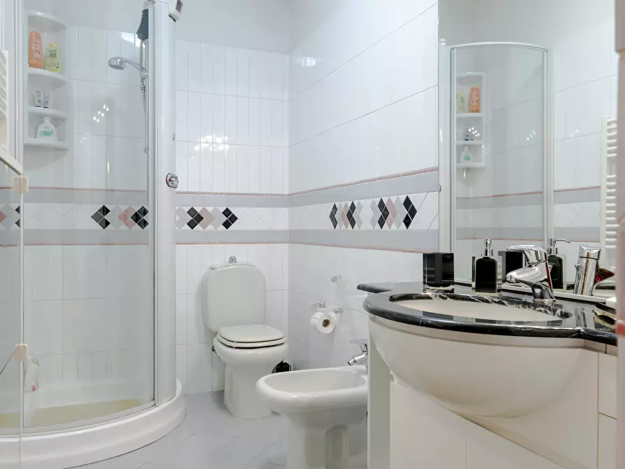 Immagine 59 di Casa indipendente in vendita  a Sarzana