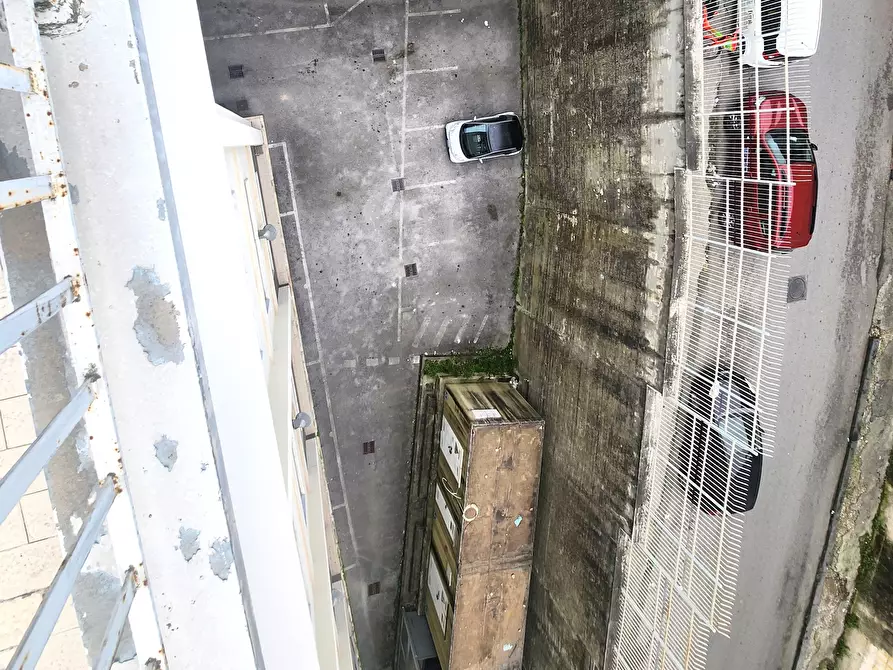 Immagine 45 di Palazzo in vendita  a Napoli