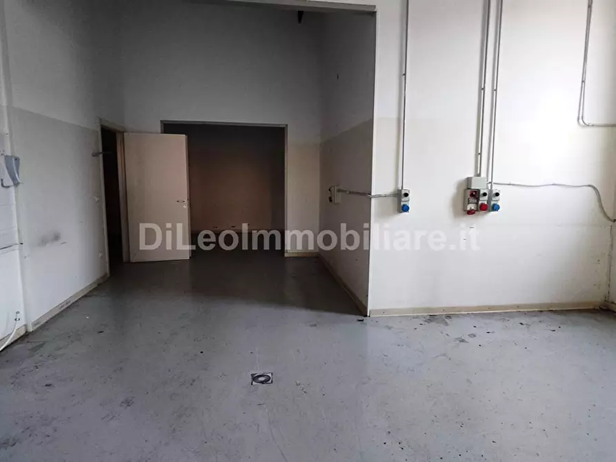 Immagine 19 di Attività artigianale in vendita  a Ascoli Piceno